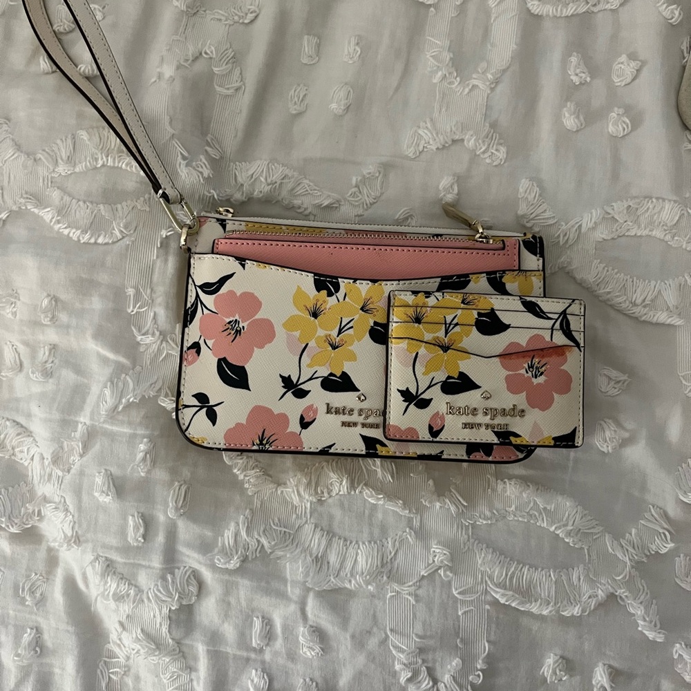 COPY - Kate Spade wristlet + matching card holder. Originally $80 for wristlet …